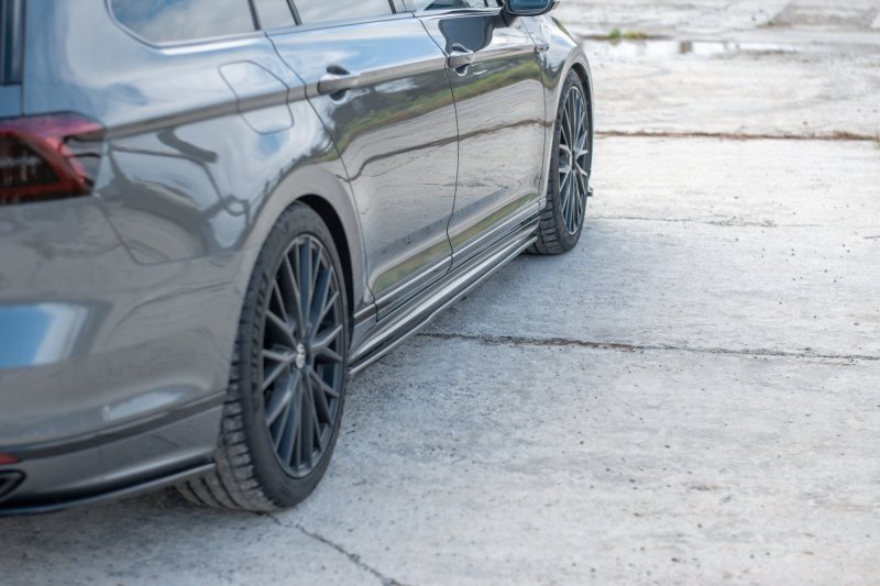Maxton Seitenschweller Ansatz für Volkswagen Passat R-Line B8 Carbon Look  VW-PA-B8-RLINE-SD1-C