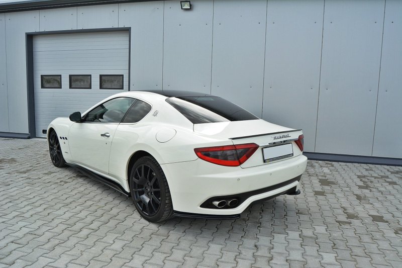 Maxton Seitenschweller Ansatz für MASERATI GRANTURISMO 2007-2011 schwarz Hochglanz MS-GT-1-SD1-G