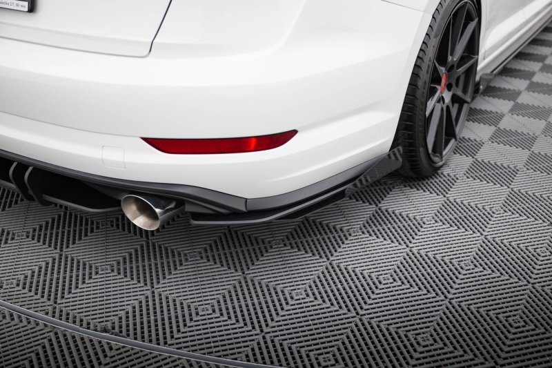 Maxton Street Pro Heck Ansatz Flaps Diffusor + Flaps VW Jetta GLI Mk7 schwarz Hochglanz VWJE7GLICNC-RSD1BRB+RSF1-G