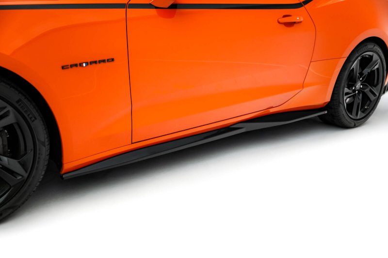 Maxton Seitenschweller Ansatz V.1 Chevrolet Camaro SS Mk6 Facelift schwarz Hochglanz CH-CA-6F-SS-SD1-G