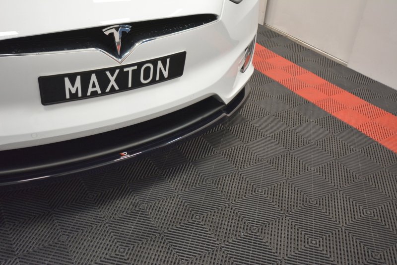 Maxton Front Ansatz V.1 für TESLA MODEL X schwarz Hochglanz TE-MODELX-FD1-G