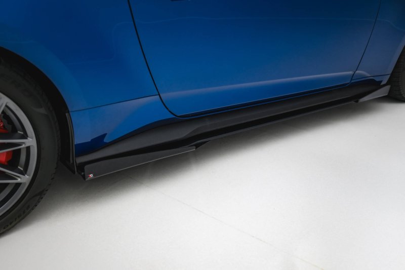 Maxton Side Flaps Ford Mustang GT Mk7 schwarz Hochglanz FOMU7GTCNC-SF1-G