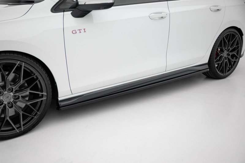 Maxton Seitenschweller Ansatz VW Golf GTI / GTE / GTI Clubsport / GTD / R-Line Mk8 schwarz Hochglanz VW-GO-8-GTI-SD4-G