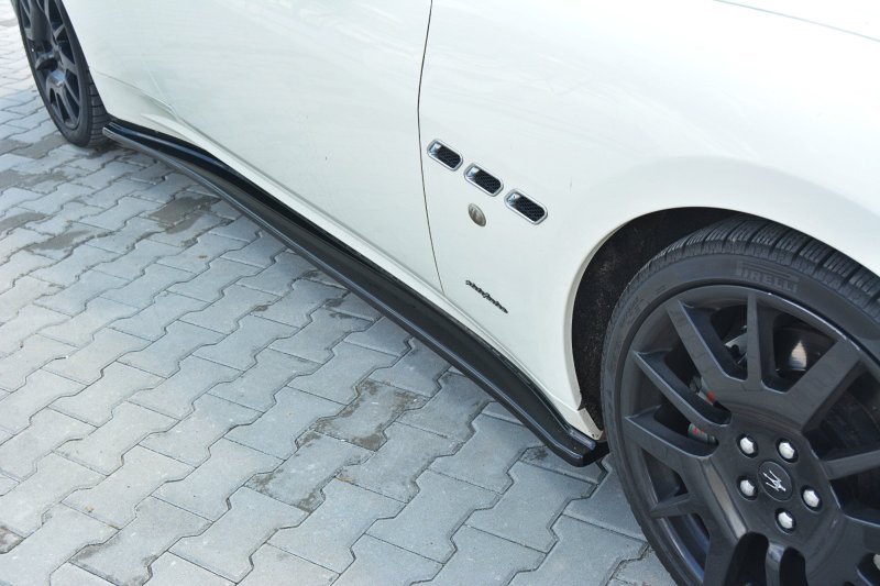 Maxton Seitenschweller Ansatz für MASERATI GRANTURISMO 2007-2011 schwarz Hochglanz MS-GT-1-SD1-G