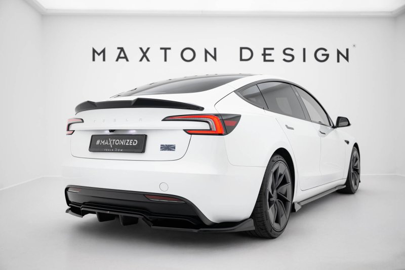 Maxton Spoiler CAP Abrisskante 3D Tesla Model 3 Performance Mk1 Facelift schwarz Hochglanz TE-MODEL3-1F-CAP3D1-G