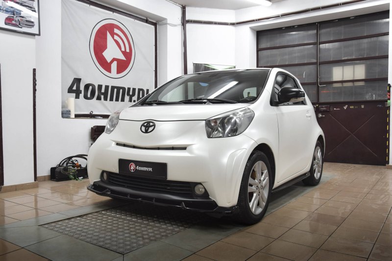 Maxton Front Ansatz Toyota IQ schwarz Hochglanz TO-IQ-1-FD1-G