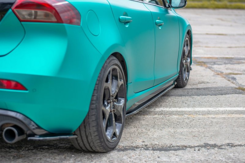 Maxton Seitenschweller Ansatz für Volvo V40 R-design schwarz Hochglanz VO-V40-2-RDESIGN-SD1-G