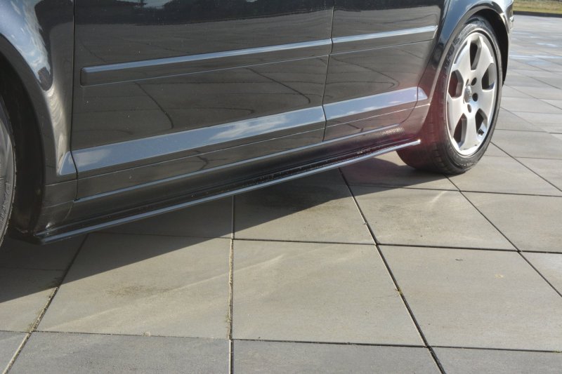 Maxton Seitenschweller Ansatz für Audi A3 Sportback 8P / 8P Facelift schwarz Hochglanz AU-A3-2-SD1-G