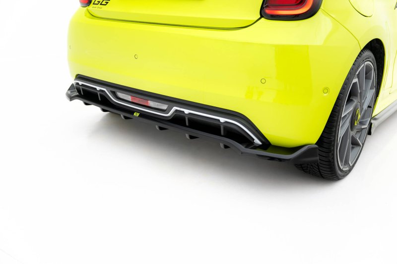 Maxton Mittlerer Cup Diffusor Heck Ansatz Abarth 500e schwarz Hochglanz FI-500E-2-AB-RD1G+RD2-G