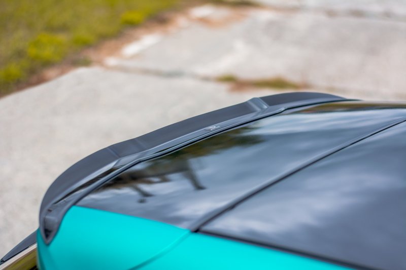 Maxton Spoiler CAP für Volvo V40 schwarz Hochglanz VO-V40-2-CAP1-G