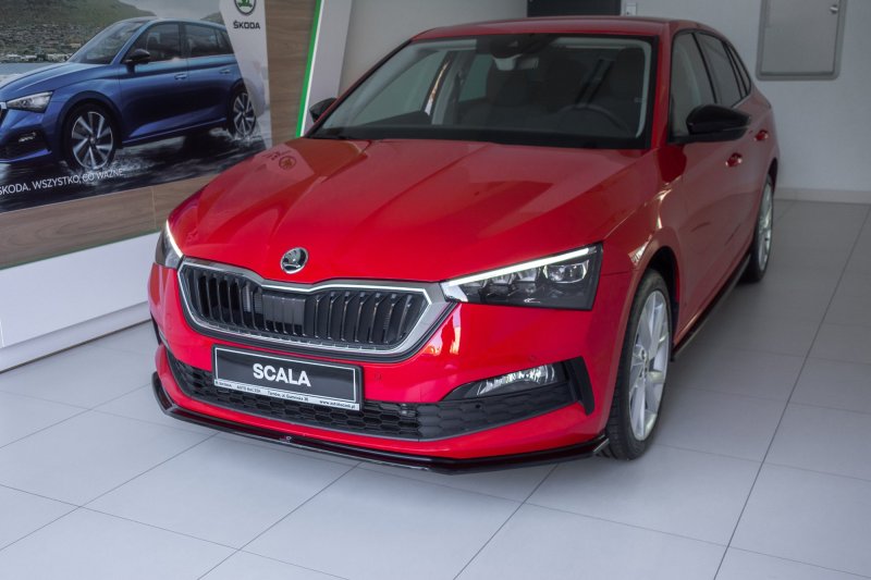 Maxton Front Ansatz V.3 für Skoda Scala schwarz Hochglanz SK-SC-1-FD3-G