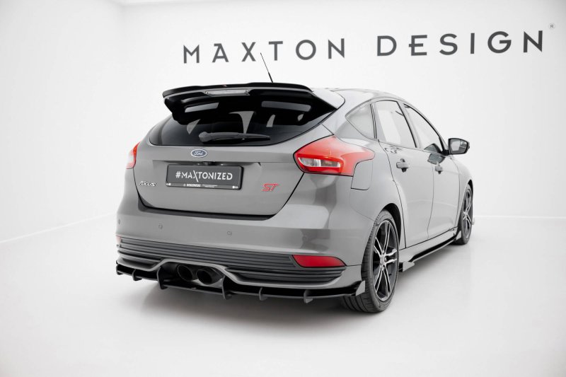 Maxton Hintere Seiten Flaps Ford Focus ST Mk3 Facelift schwarz Hochglanz FOFO3FSTCNC-RSF1-G