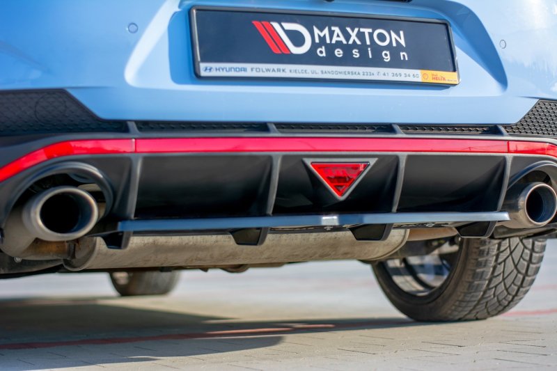 Maxton Mittlerer Diffusor Heck Ansatz DTM Look für Hyundai I30 N Mk3 Fastback  schwarz Hochglanz HY-I30-3-N-FB-RD1+RD2-G