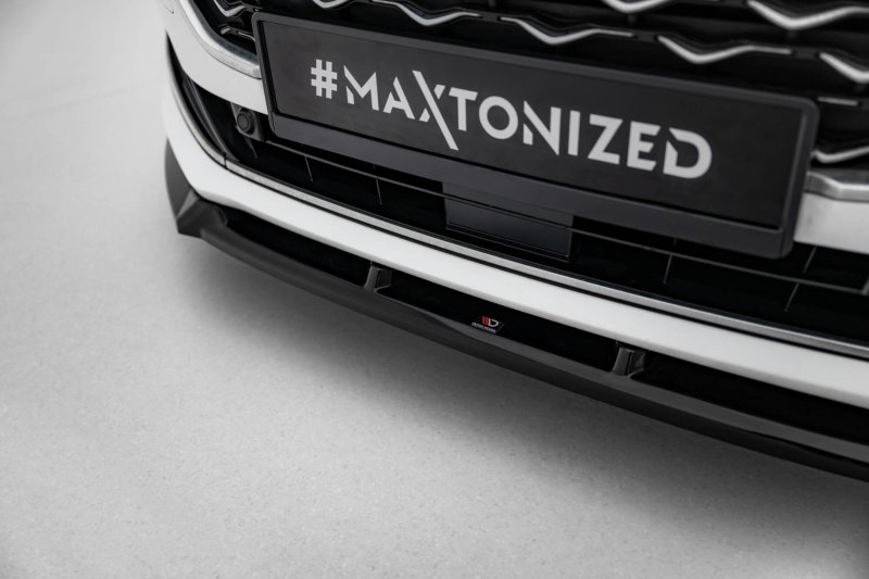 Maxton Front Ansatz V.2 Ford Focus Vignale Mk4 schwarz Hochglanz FO-FO-4-VG-ES-FD2-G