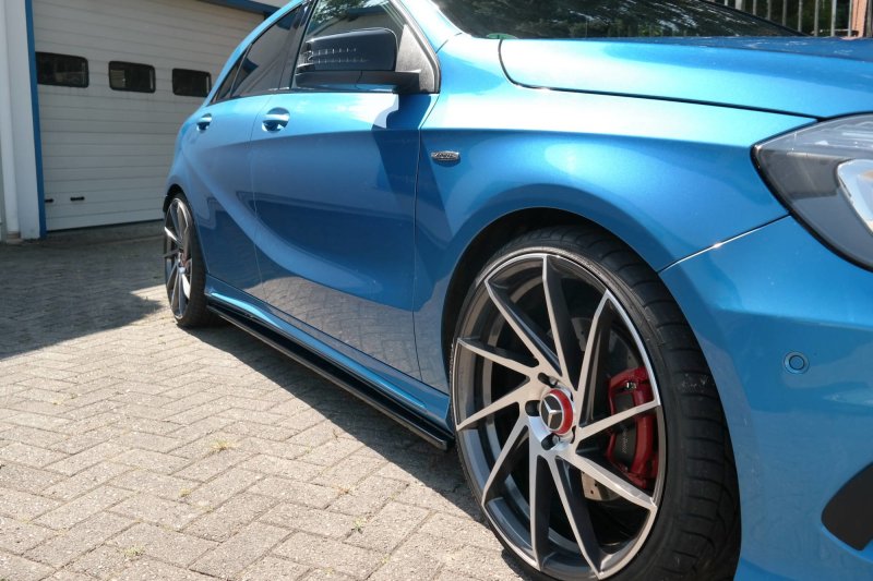 Maxton Seitenschweller Ansatz für Mercedes W176 AMG-LINE vor Facelift Carbon Look  ME-A-176-AMGLINE-SD1-C