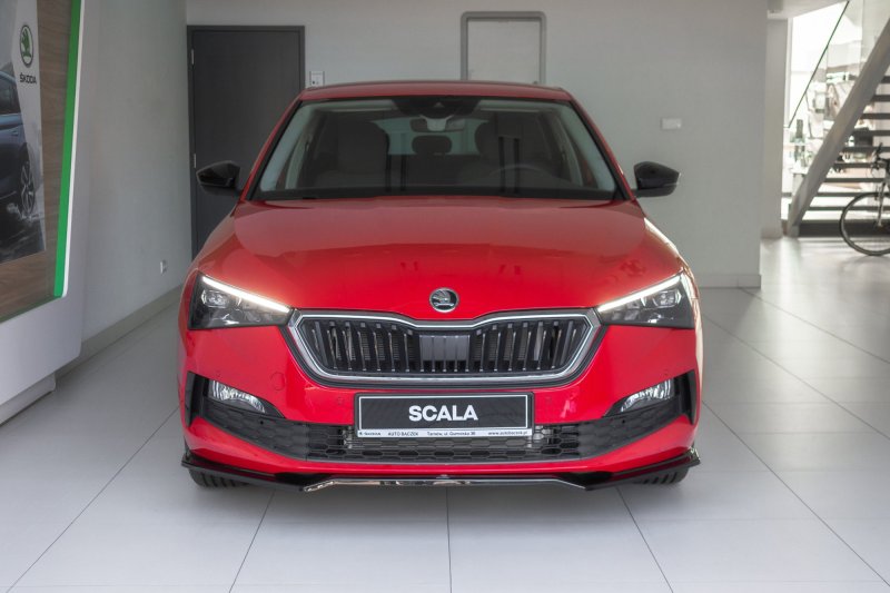 Maxton Front Ansatz V.2 für Skoda Scala  schwarz Hochglanz SK-SC-1-FD2-G