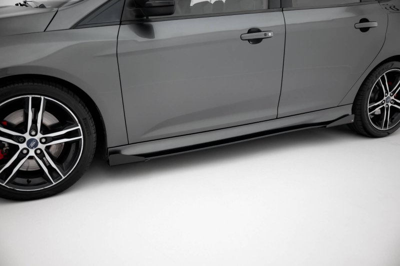 Maxton Side Flaps Ford Focus ST Mk3 Facelift schwarz Hochglanz FOFO3FSTCNC-SF1-G