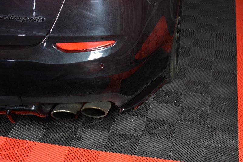 Maxton Heck Ansatz Flaps Diffusor für MASERATI QUATTROPORTE MK.6 vor Facelift schwarz Hochglanz MS-QP-6-RSD1-G