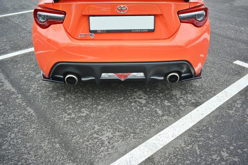 Maxton Heck Ansatz Flaps Diffusor V.1 für TOYOTA GT86 FACELIFT  schwarz Hochglanz TO-GT86-1F-RSD1-G