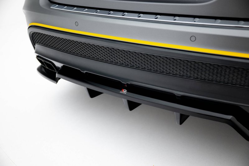 Maxton Mittlerer Cup Diffusor Heck Ansatz V.2 Mercedes-Benz GLA 45 AMG X156 schwarz Hochglanz ME-GLA-156-AMG-RD3G+RD4-G