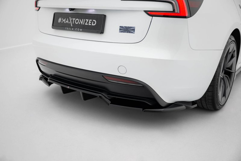 Maxton Mittlerer Cup Diffusor Heck Ansatz V.2 Tesla Model 3 Performance Mk1 Facelift schwarz Hochglanz TE-MODEL3-1F-PFC-RD2G+RD3-G