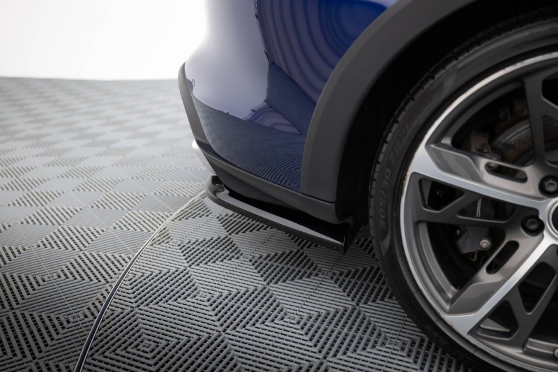 Maxton Heck Ansatz Flaps Diffusor Porsche Taycan Cross Turismo 4S schwarz Hochglanz PO-TAY-1-4S-CT-RSD1-G