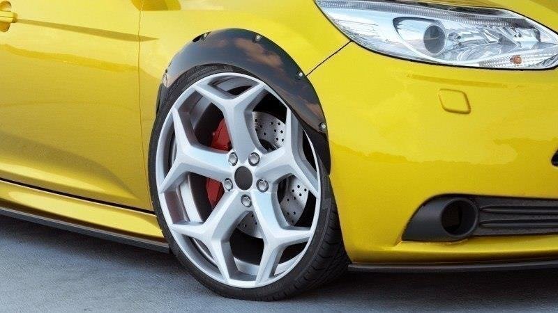 Maxton Kotflügelverlängerung Ford Focus ST Mk3 schwarz Hochglanz FO-FO-3-ST-FE1-G