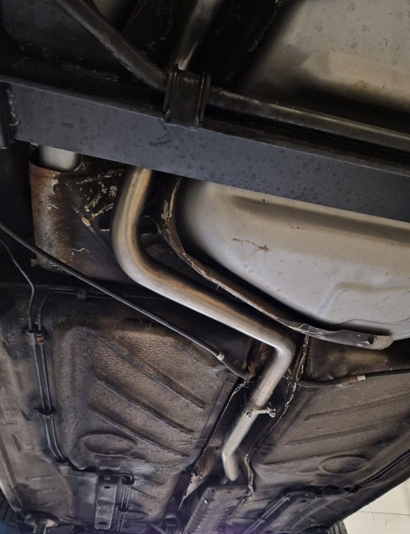 Novus Classic Line Verbindungsrohr Edelstahl für Golf 1 Cabriolet / Scirocco 2 NC220